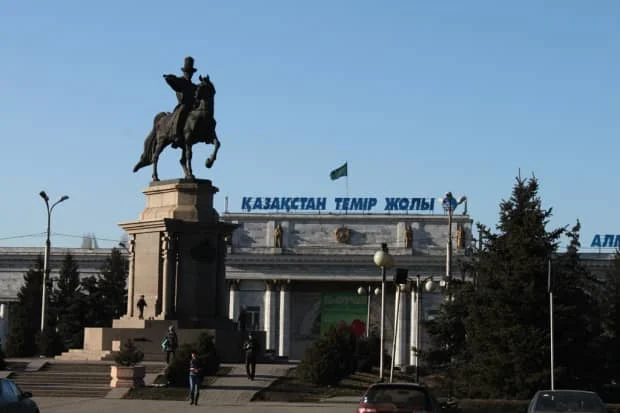 苹果之城-阿拉木图